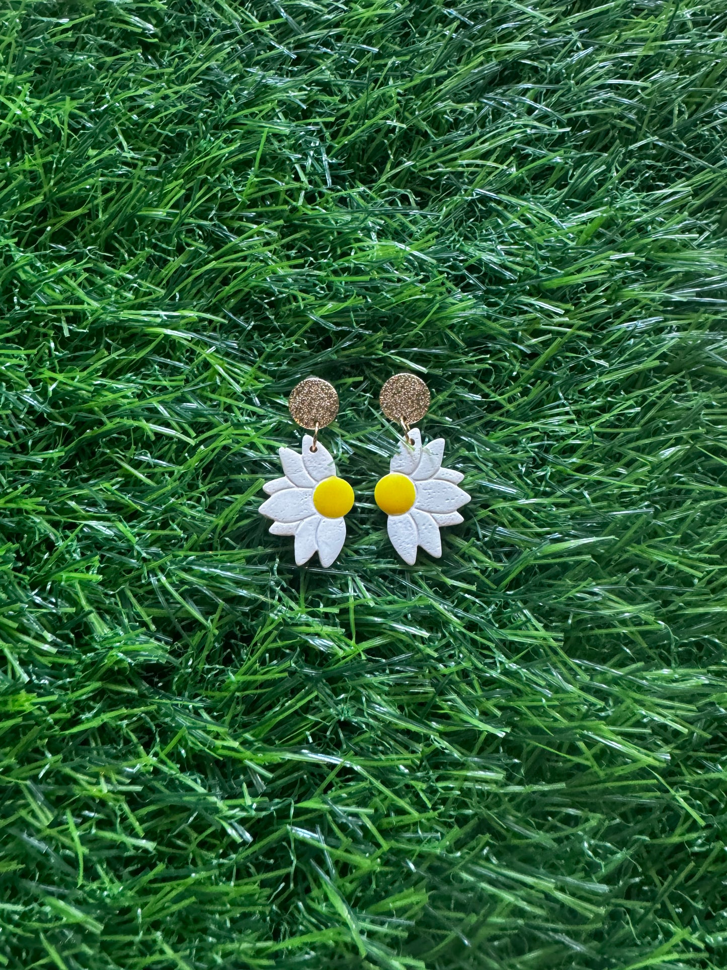 Daisy Dangles