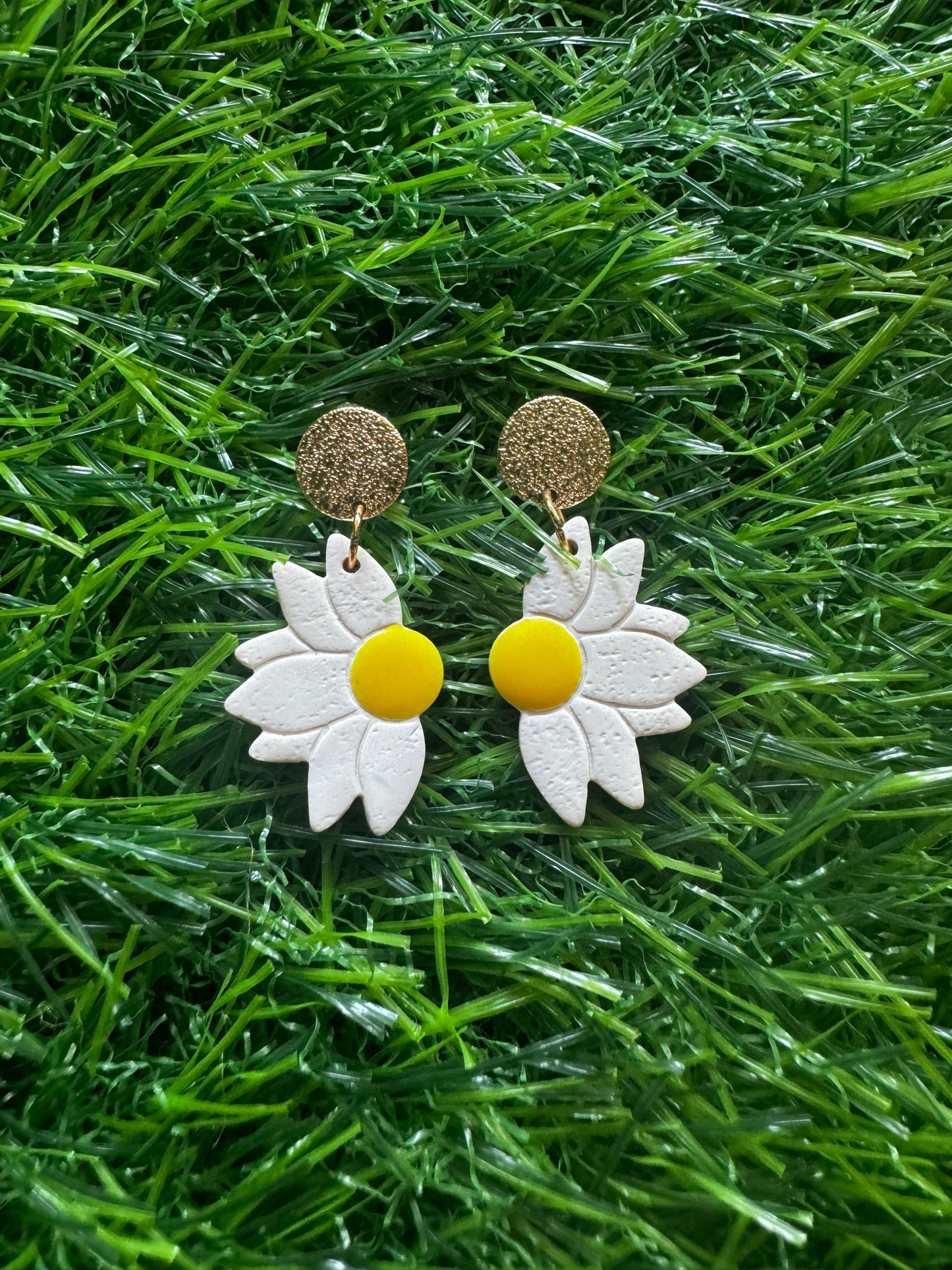 Daisy Dangles