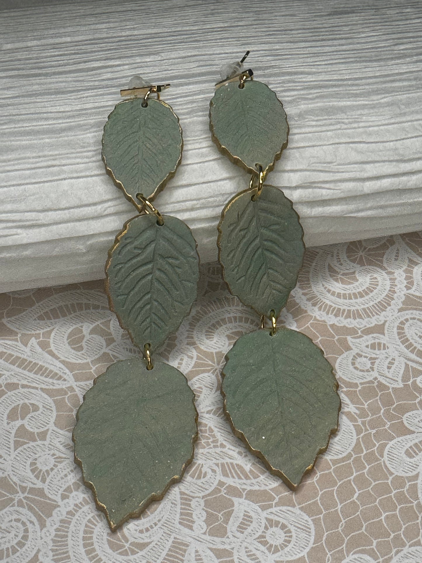 Gold Edge Leaves