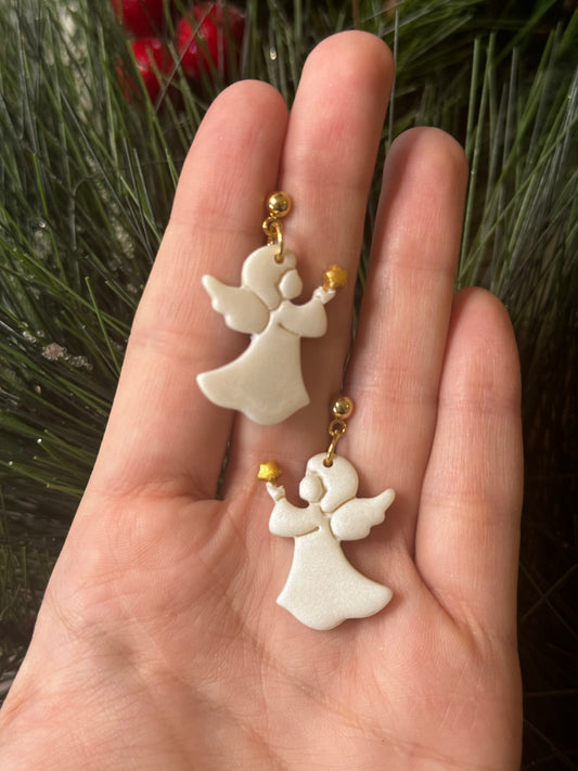 Christmas spirit angels